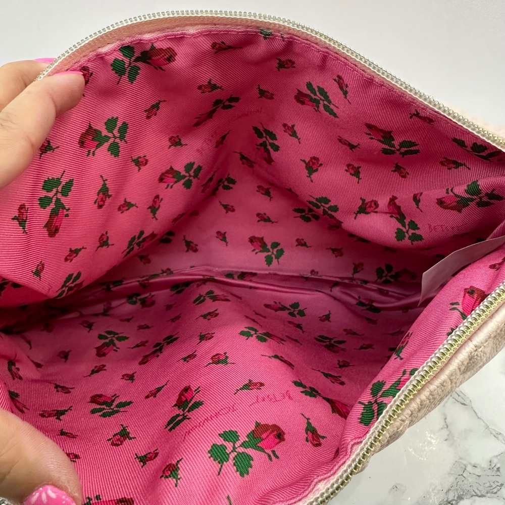 Betsey Johnson Heart Quilted Crossbody Bag Women Large Light Pink Floral Lined - Picture 5 of 5